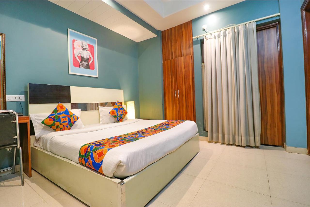 ทาวน์เฮาส์ 619 โรงแรม เชิร์ช เฮาส์ โรหิณี เดลี ภายนอก รูปภาพ